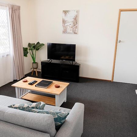 Palm View Holiday Apartments Bowen Ngoại thất bức ảnh