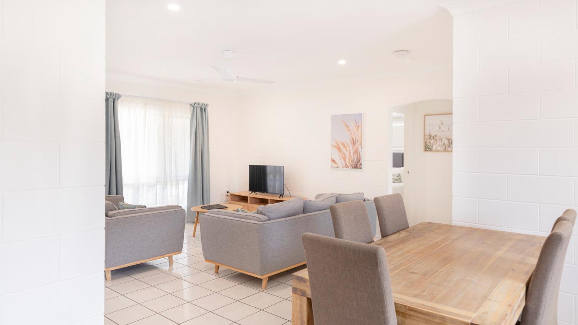 Palm View Holiday Apartments Bowen Ngoại thất bức ảnh