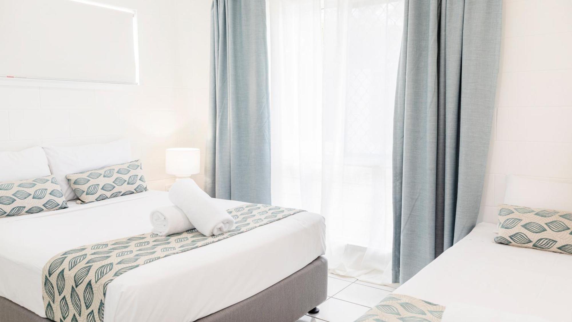 Palm View Holiday Apartments Bowen Ngoại thất bức ảnh
