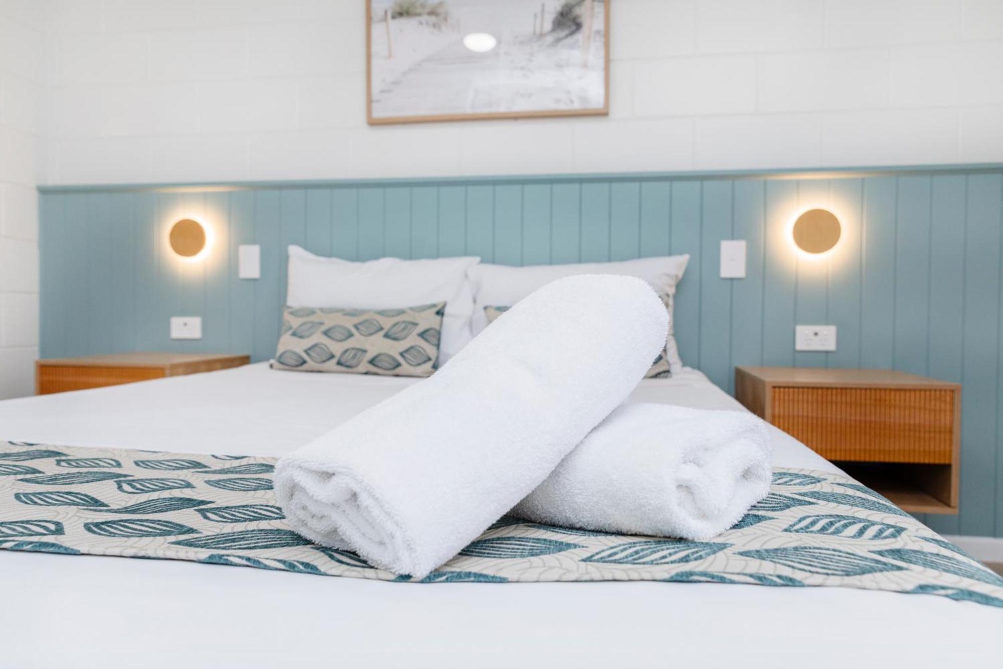 Palm View Holiday Apartments Bowen Ngoại thất bức ảnh