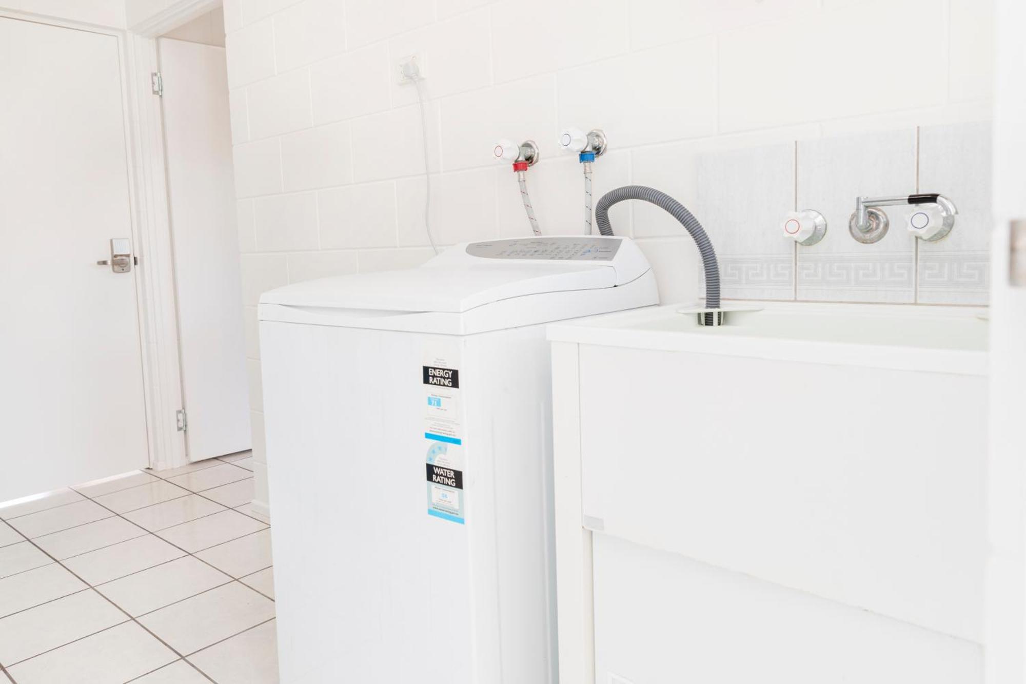 Palm View Holiday Apartments Bowen Phòng bức ảnh