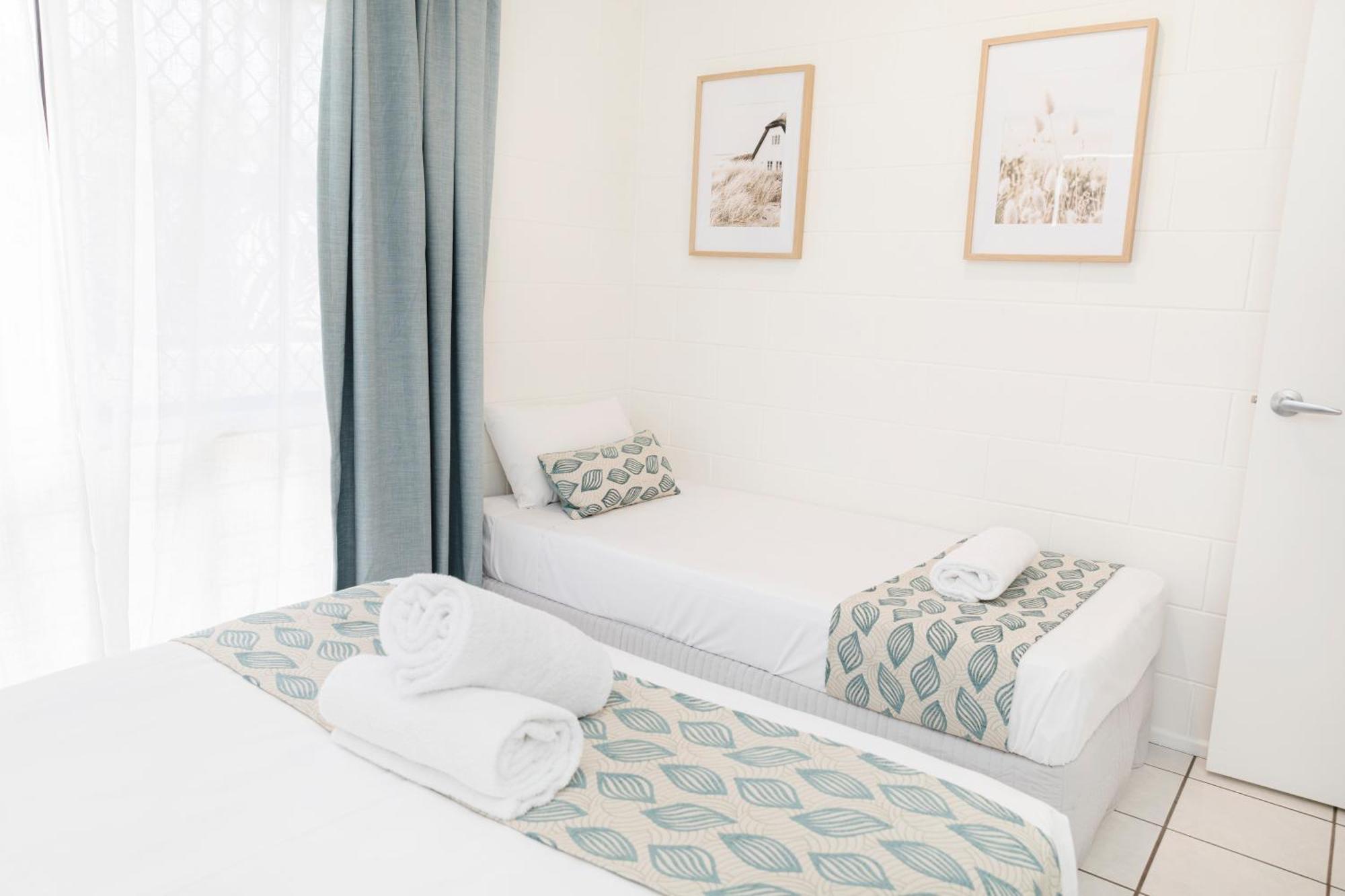 Palm View Holiday Apartments Bowen Phòng bức ảnh