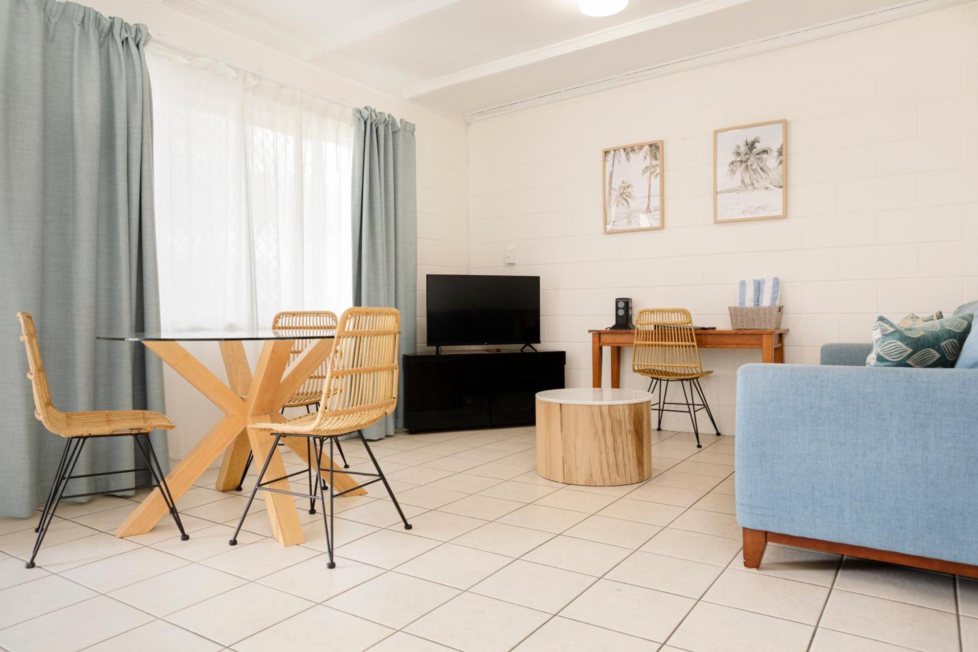 Palm View Holiday Apartments Bowen Phòng bức ảnh