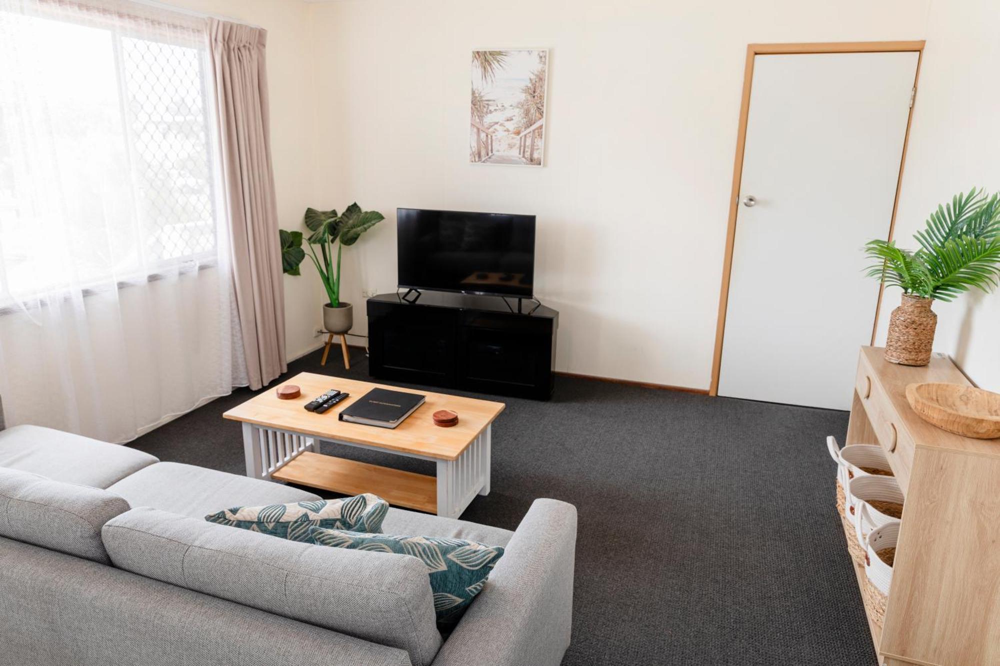 Palm View Holiday Apartments Bowen Ngoại thất bức ảnh