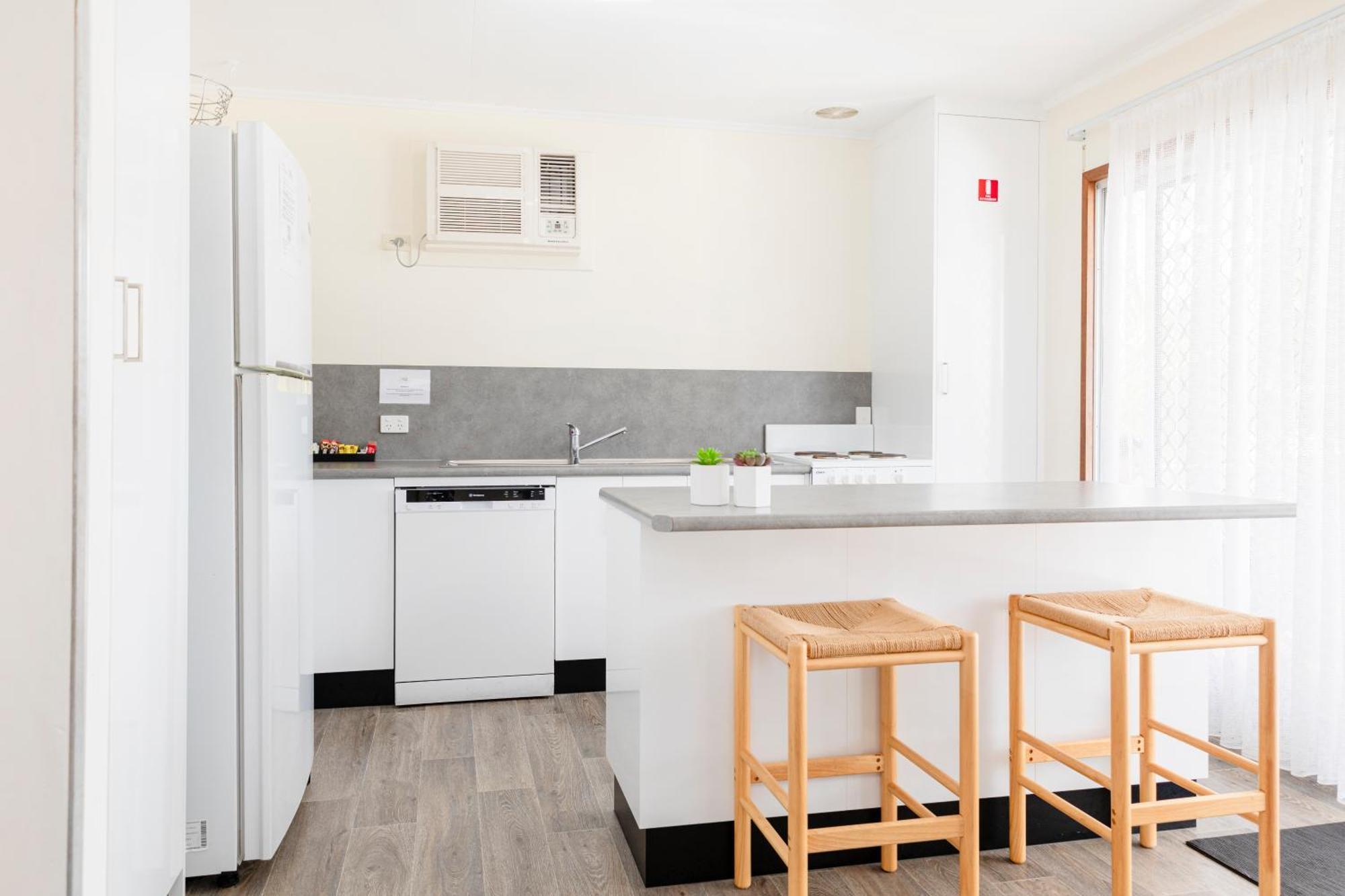 Palm View Holiday Apartments Bowen Ngoại thất bức ảnh