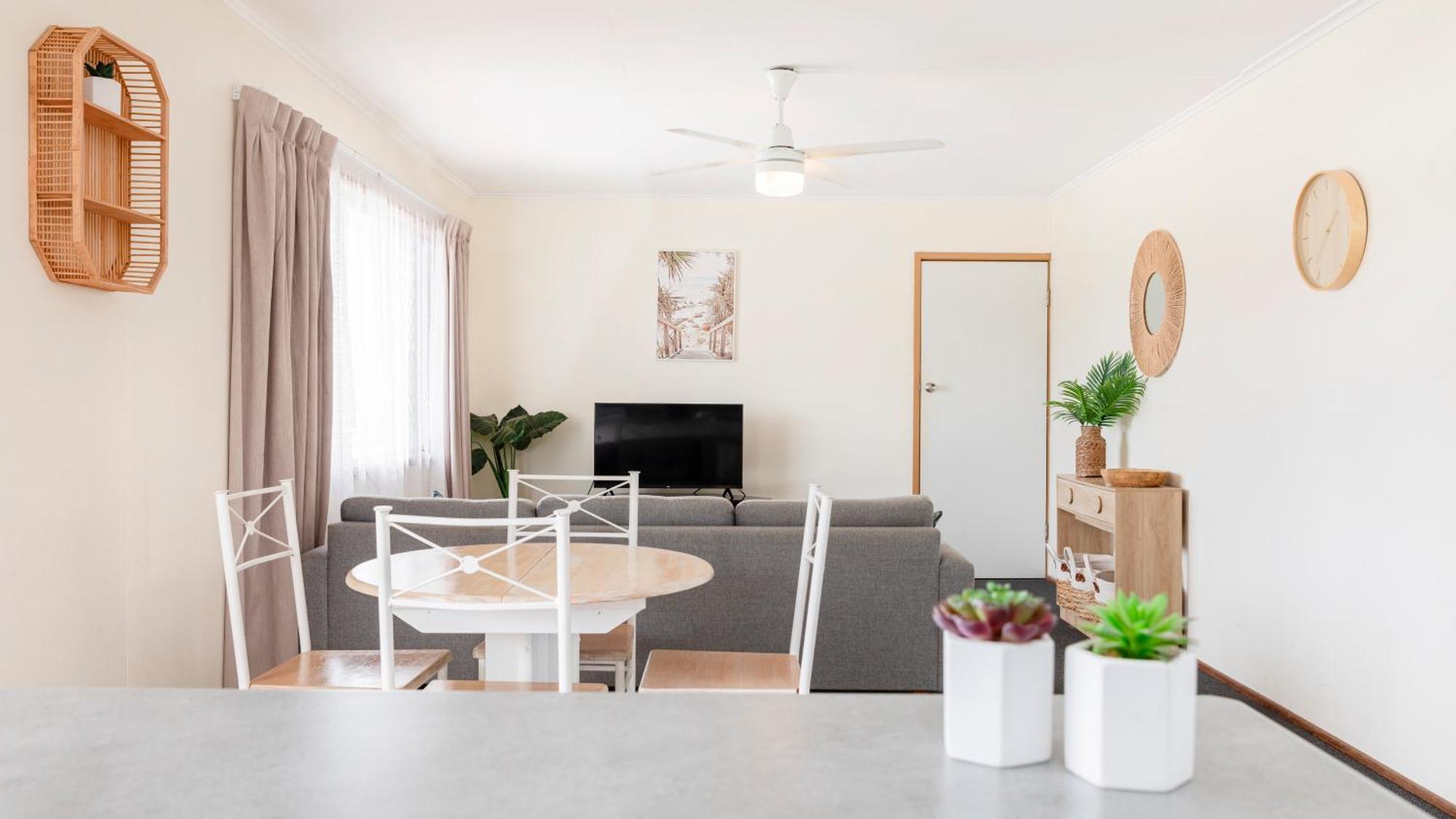 Palm View Holiday Apartments Bowen Ngoại thất bức ảnh