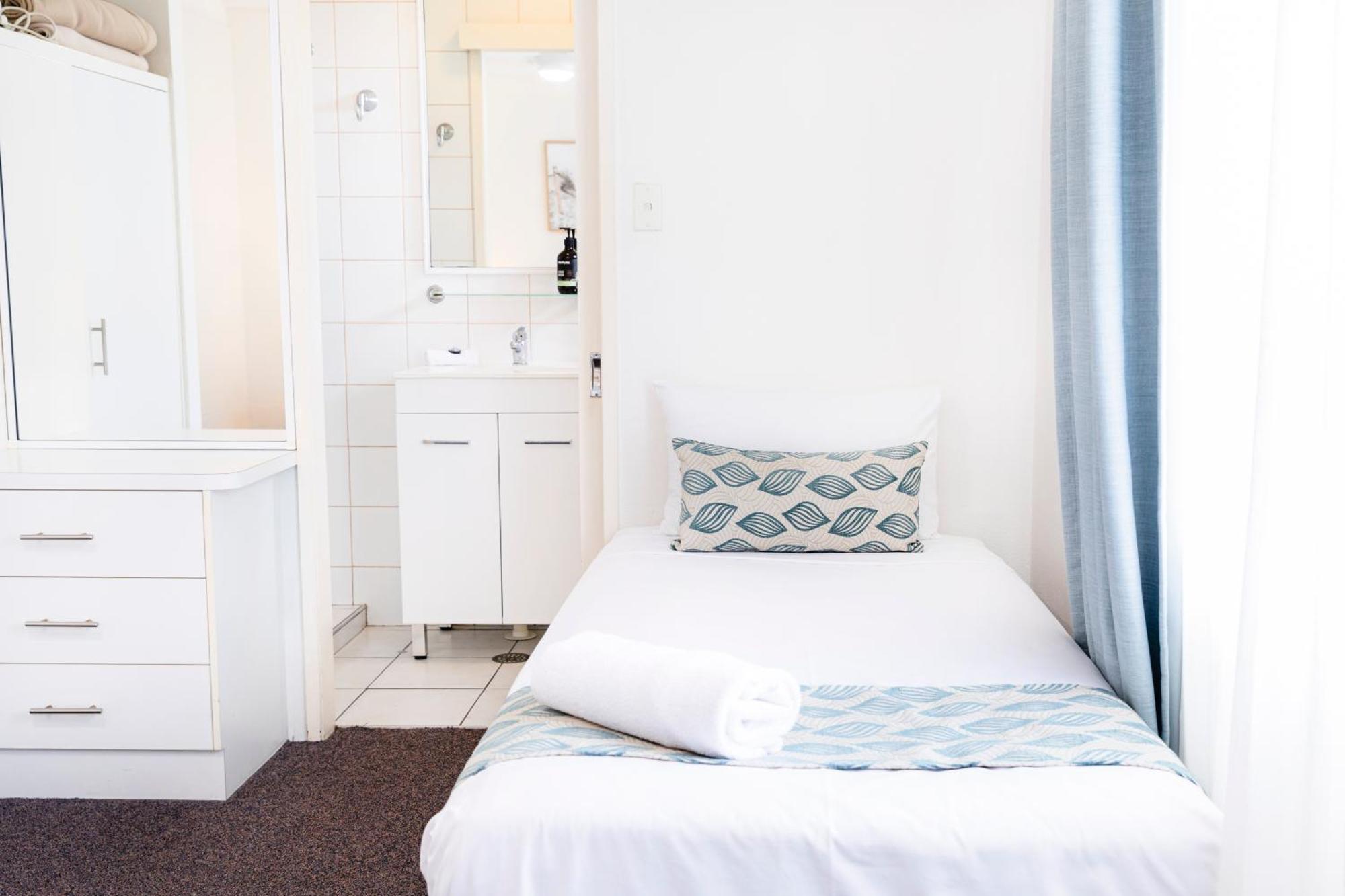 Palm View Holiday Apartments Bowen Ngoại thất bức ảnh