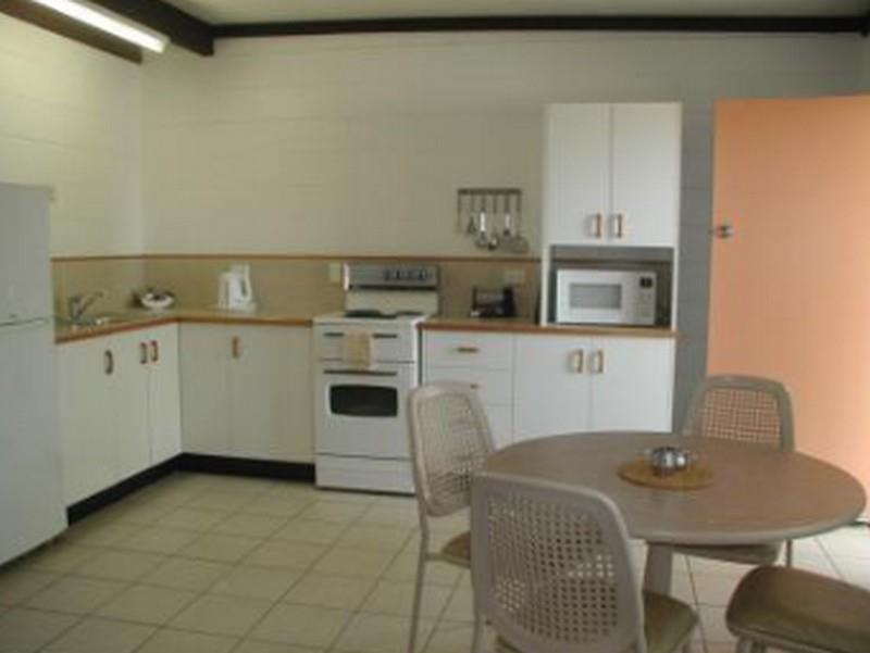 Palm View Holiday Apartments Bowen Ngoại thất bức ảnh