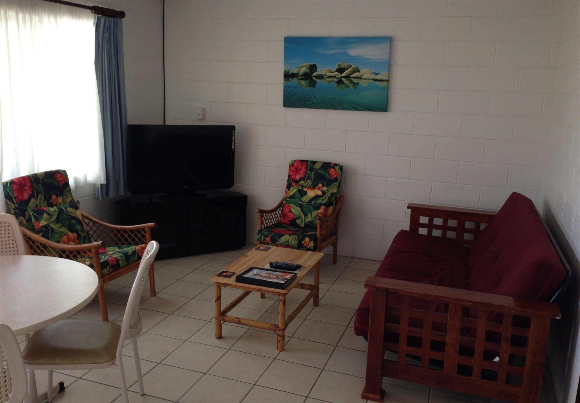 Palm View Holiday Apartments Bowen Ngoại thất bức ảnh